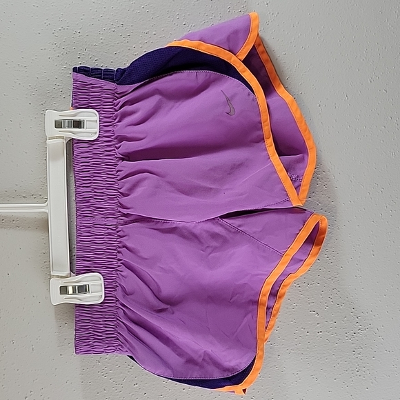 Girls Dri-Fit Nike Workout Shorts Size Medium Purple/Orange - Picture 1 of 4